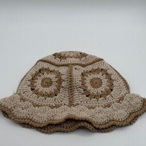 BROWN AND CREAM CROCHET KNITTED BUCKET HAT